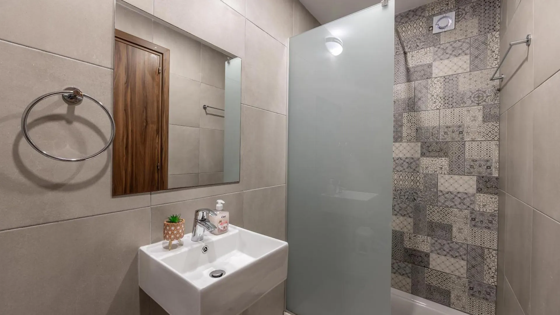 פרוטאראס Fig Tree Bay Residences 4 וילה
