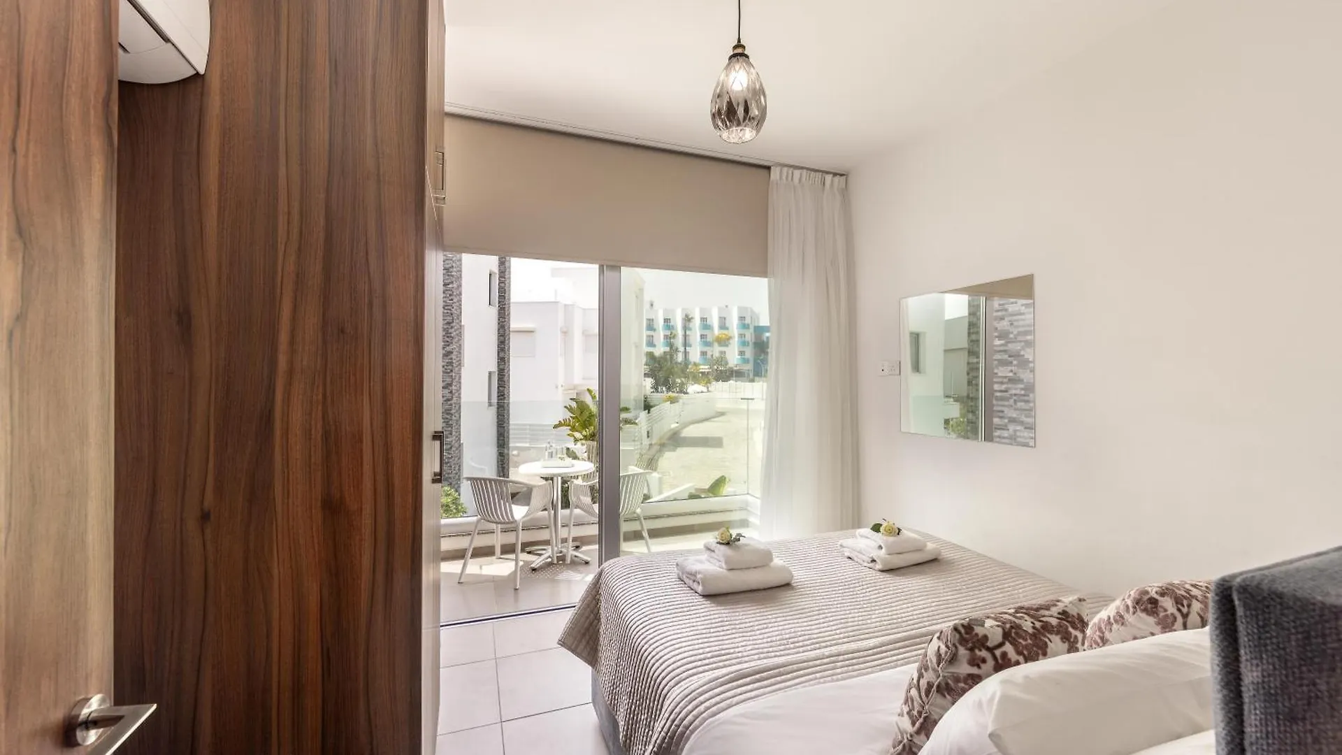 פרוטאראס Fig Tree Bay Residences 4 וילה