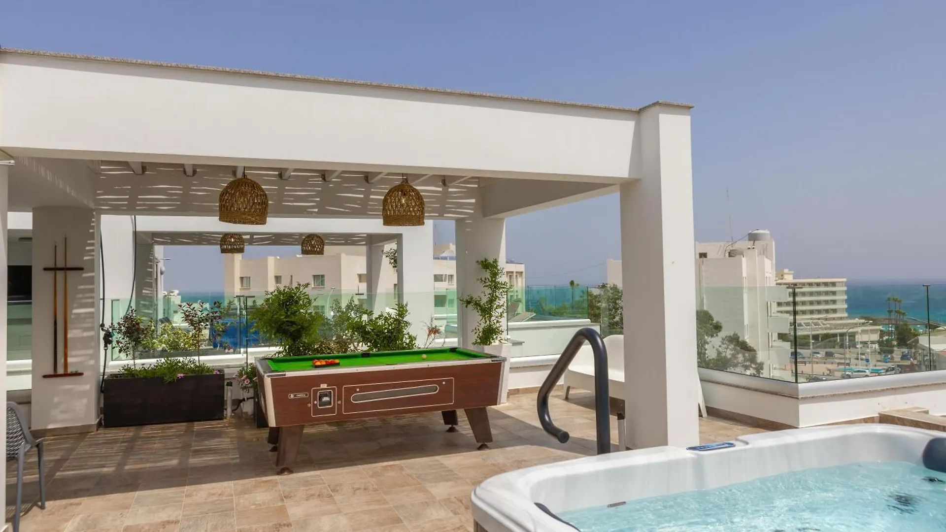פרוטאראס Fig Tree Bay Residences 4